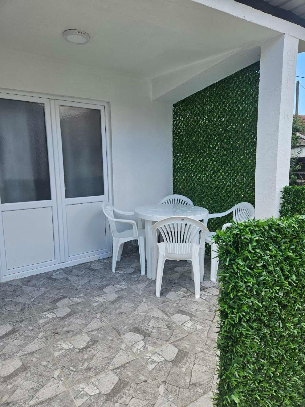 Apartment Mm Mladenovac